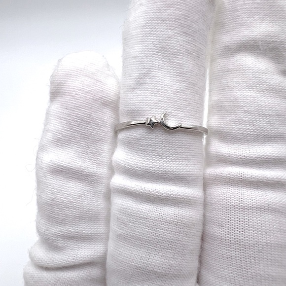 Dainty Sterling Silver Moon & Star Ring - Picture 14 of 17